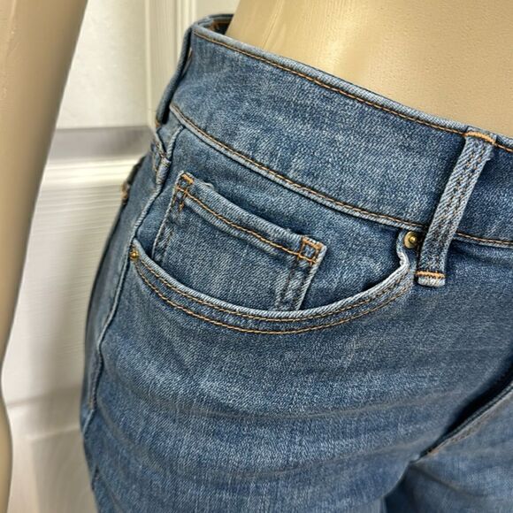 TOMMY HILFIGER TRIBECA STRAIGHT-LEG JEANS. LIGHT WASH. - Picture 6 of 11